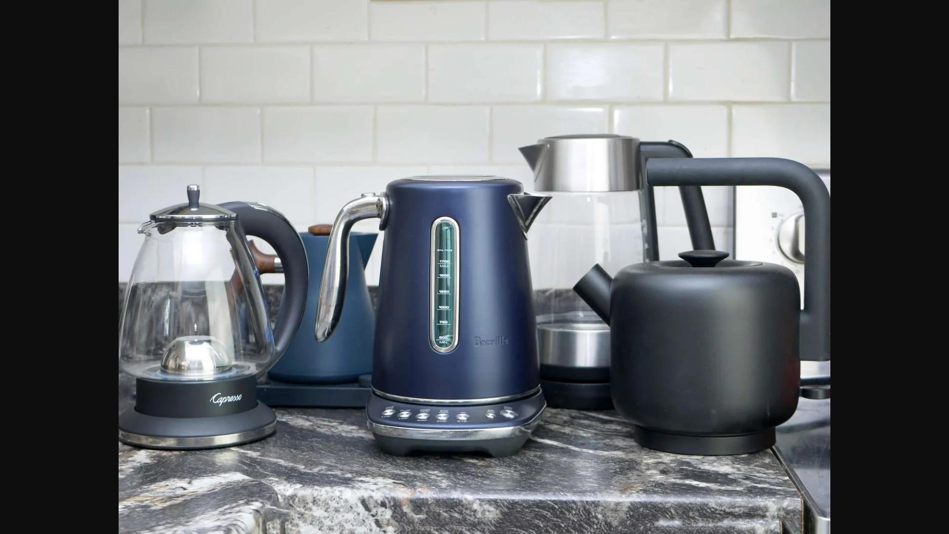 Gooseneck vs Standard Spout Kettle — Which Should You Buy?