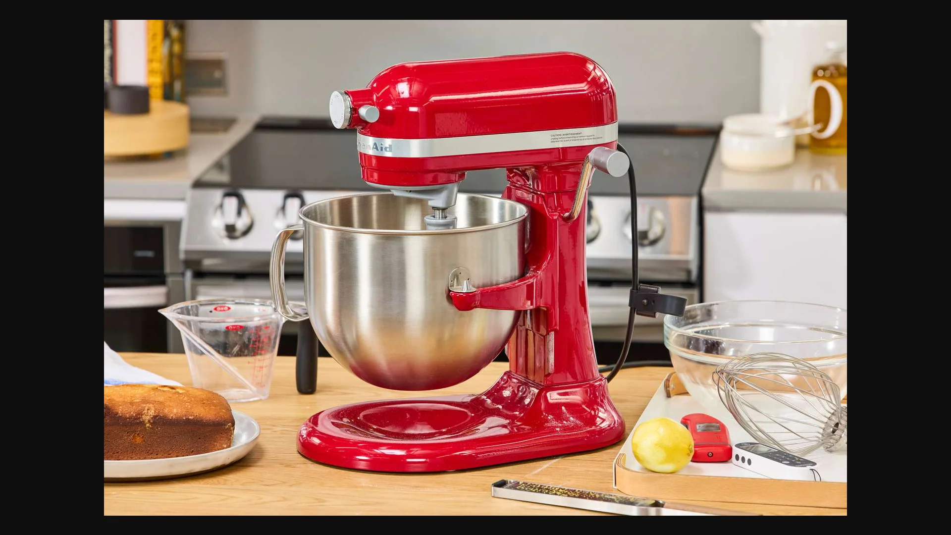 KitchenAid Artisan vs Pro 600 — Which Stand Mixer Should You Buy?